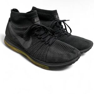 Nike Men's Black Knit Athletic Shoes